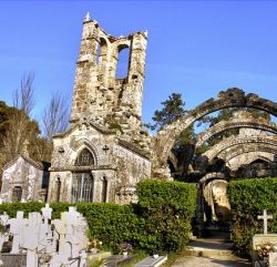 El conjunto histórico artístico de las ruínas de Santa Mariña